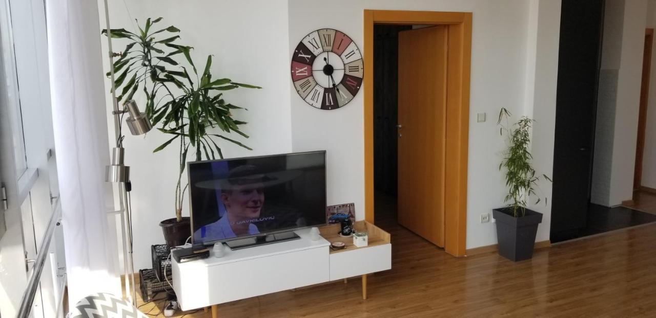 Apartman Lori M Кралево Екстер'єр фото