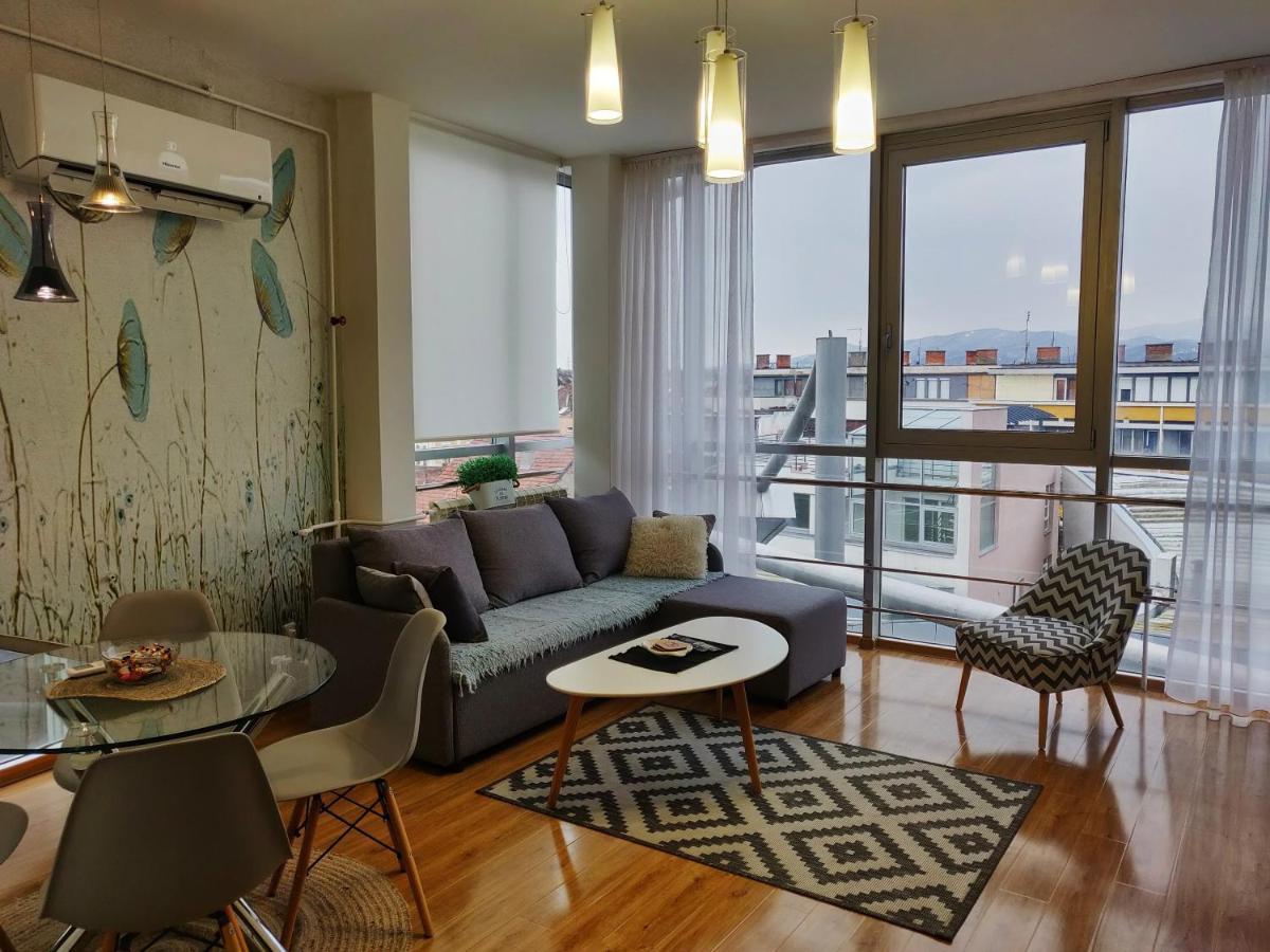 Apartman Lori M Кралево Екстер'єр фото